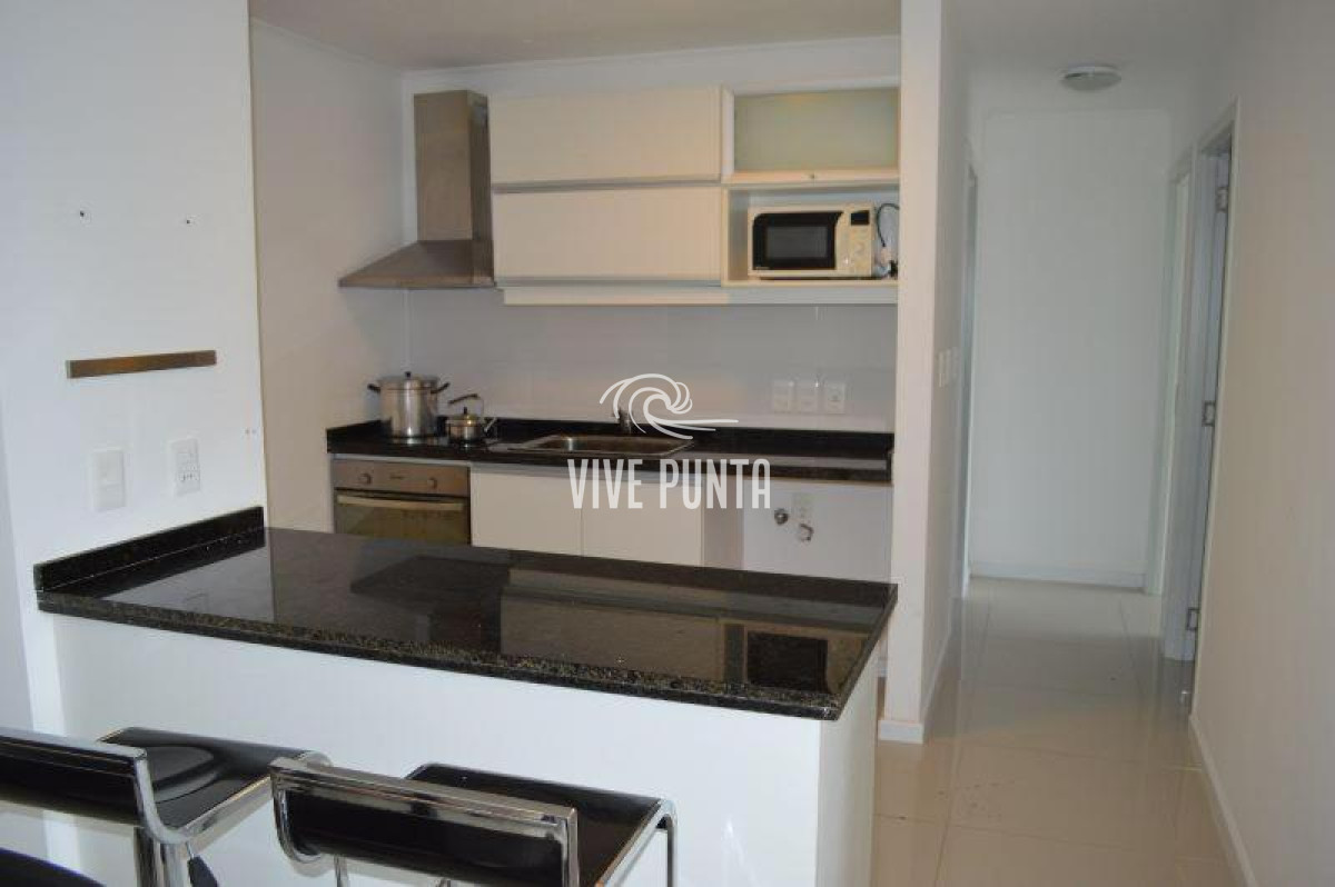 Apartamento ID.303 - Muy Buen Apartamento de 2 Dormitorios en Aidy Grill, Punta del Este
