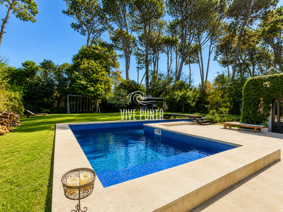 Casa ID.846 - Cómoda Casa de 5 Dormitorios y Piscina Climatizada en Punta del Este