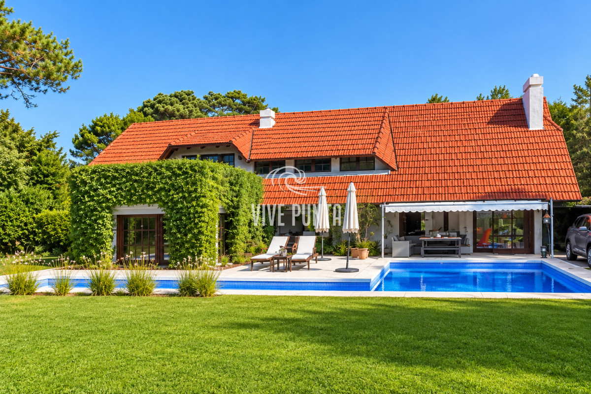 Casa ID.846 - Cómoda Casa de 5 Dormitorios y Piscina Climatizada en Punta del Este