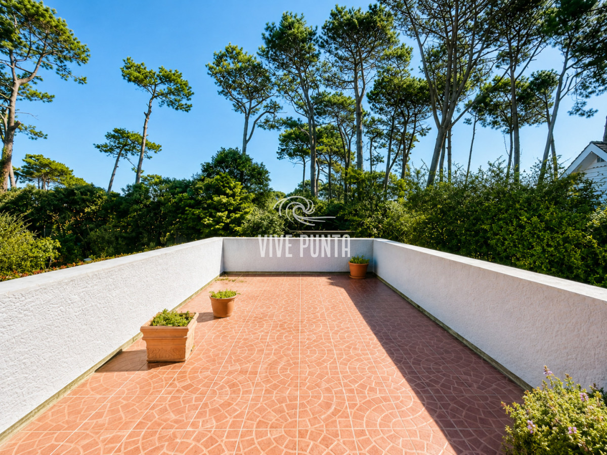 Casa ID.846 - Cómoda Casa de 5 Dormitorios y Piscina Climatizada en Punta del Este