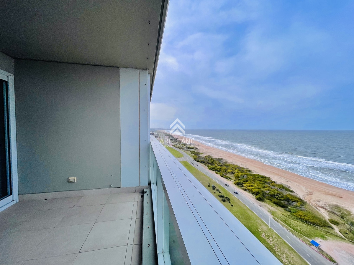 Apartamento ID.3986 - Moderno Apartamento de 2 Dormitorios en Le Parc, Playa Brava. Punta del Este 