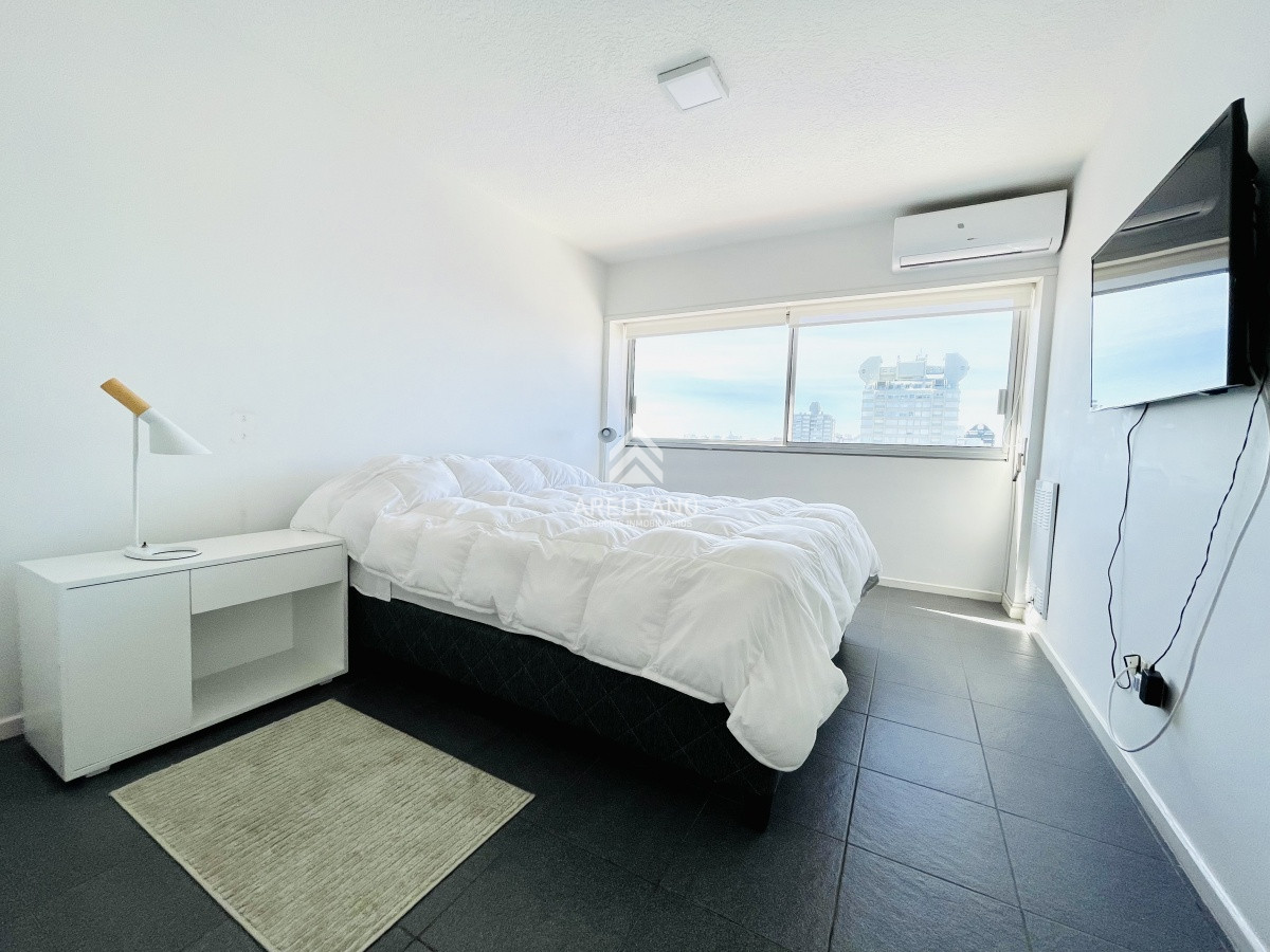 Apartamento ID.769 - Excelente Apartamento de 2 Dormitorios con Vista al Mar - Punta del Este