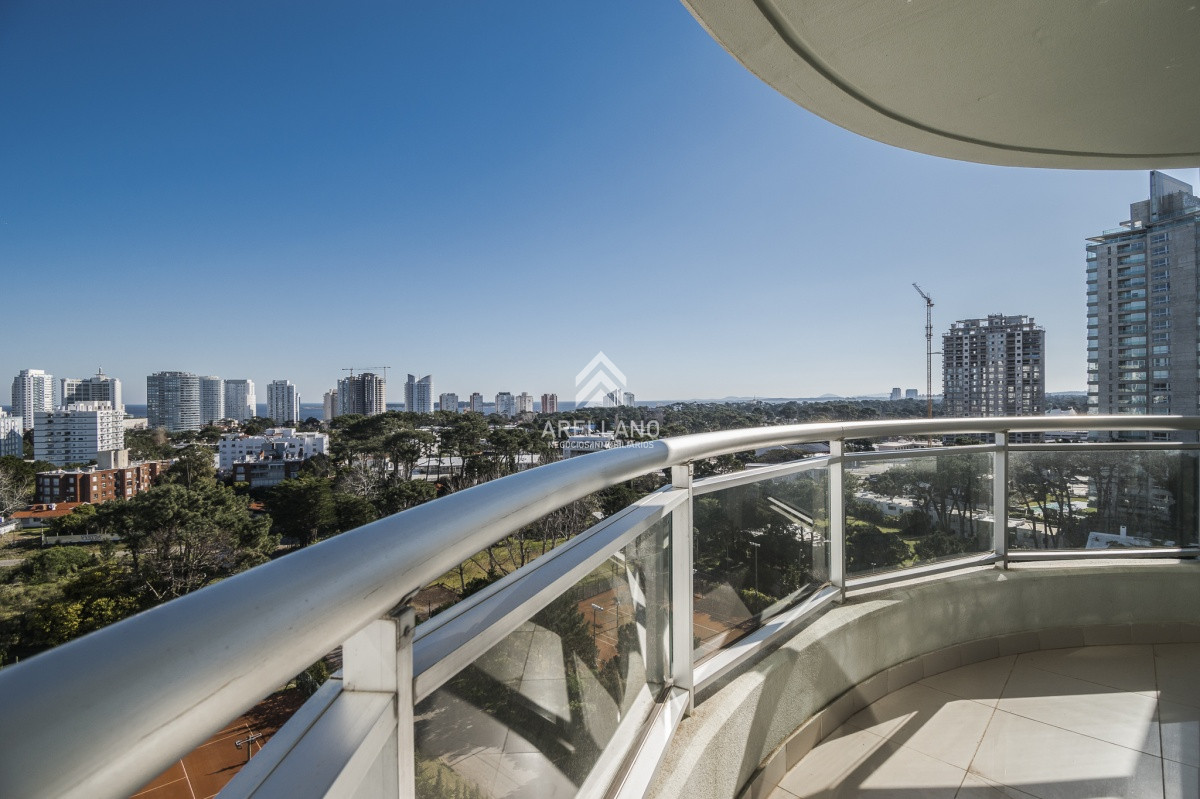 Apartamento ID.6025 - Venta Apartamento 2 Dormitorios en Ocean Drive, Punta del Este