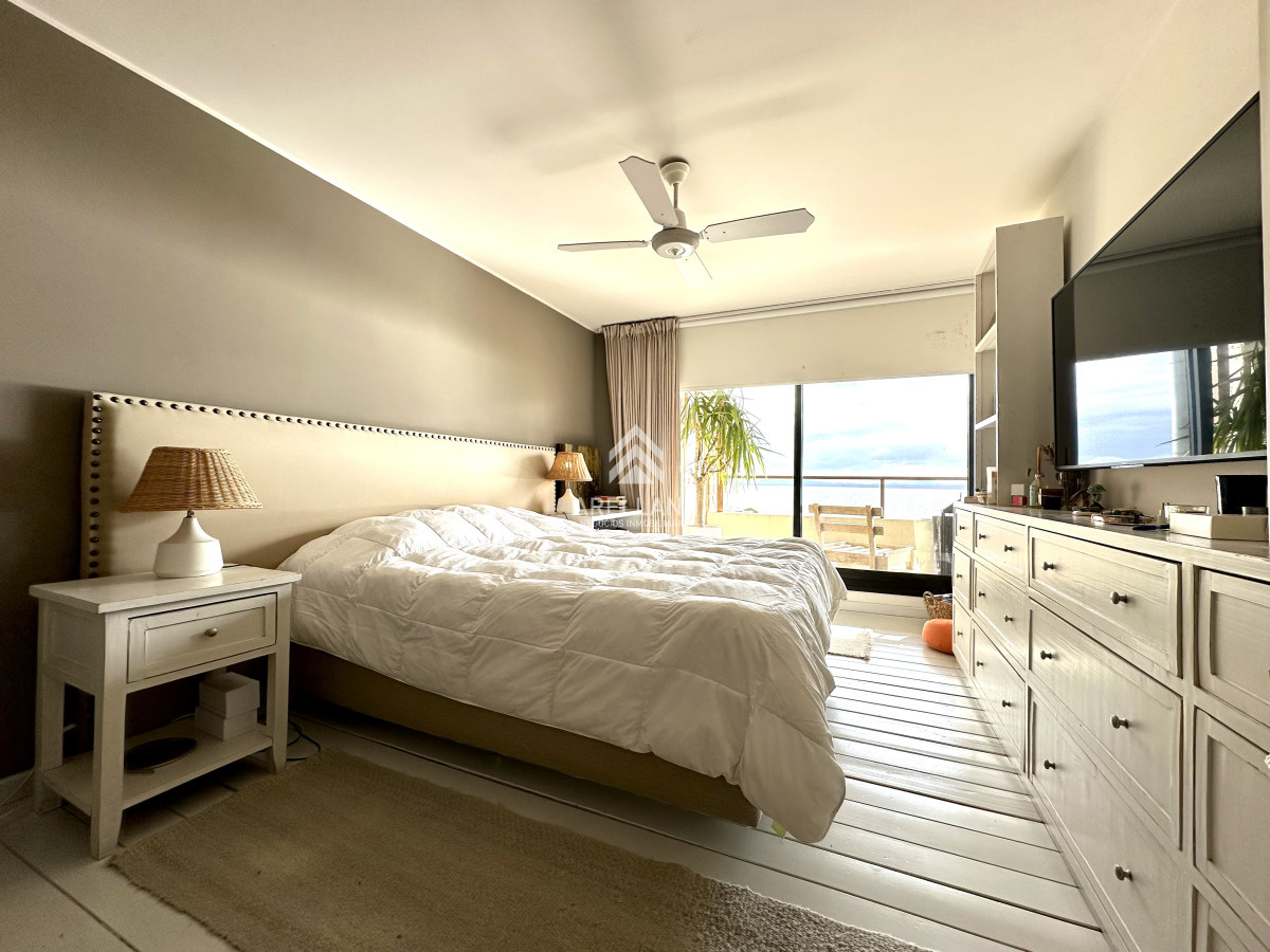 Apartamento ID.5304 - Alquiler temporario de magnífico apartamento de 3 dormitorios más dependencia en Punta Ballena 