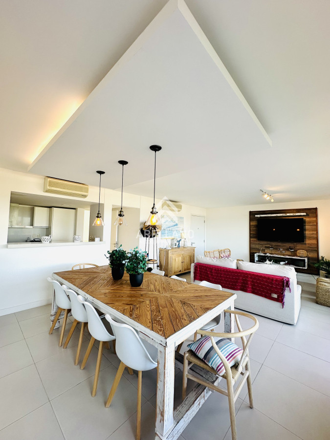 Apartamento ID.4951 - Venta Apartamento 2 Dormitorios y Parrillero en la Loma de la Ballena en exclusivo complejo