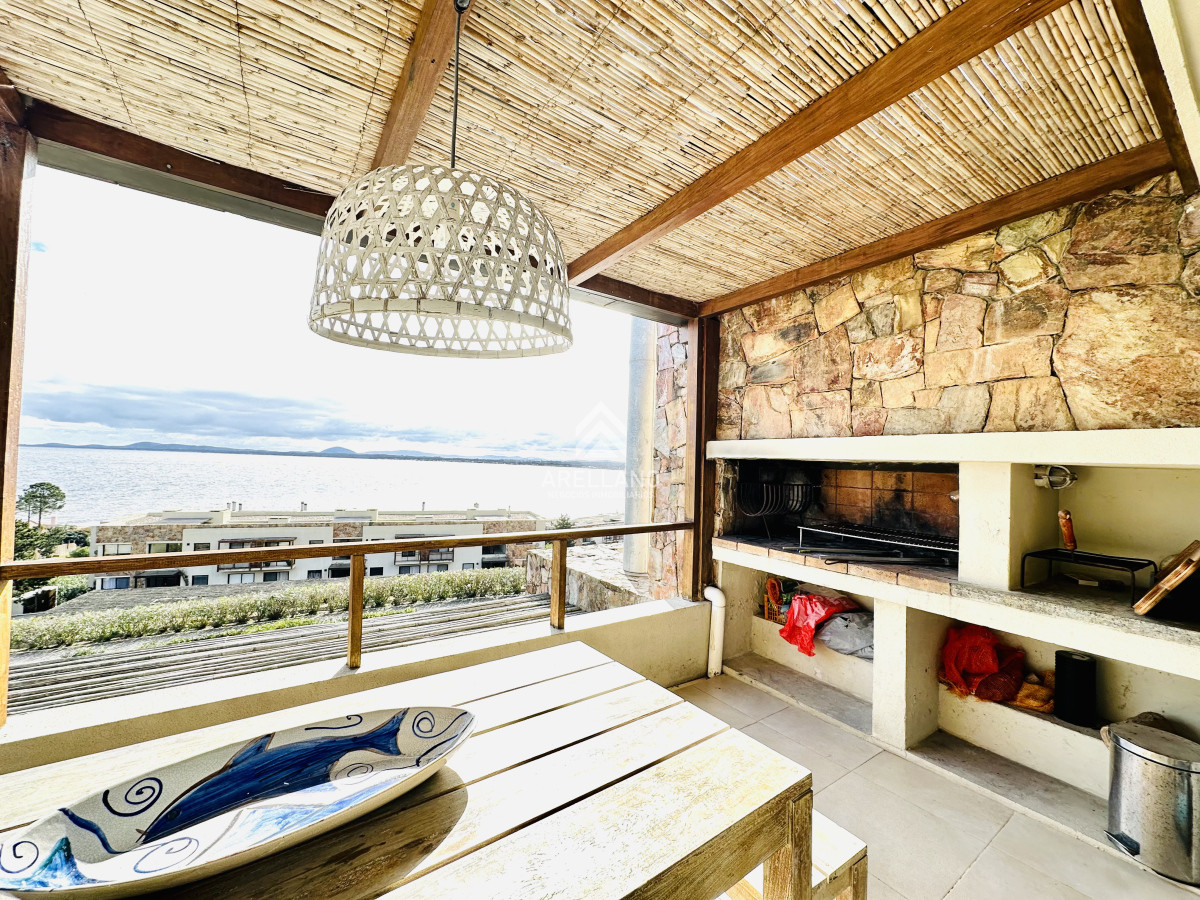 Apartamento ID.5304 - Alquiler temporario de magnífico apartamento de 3 dormitorios más dependencia en Punta Ballena 