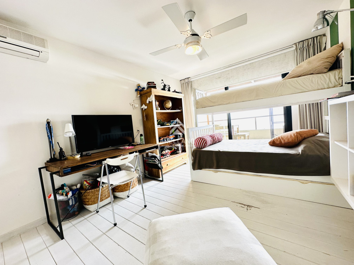 Apartamento ID.5304 - Alquiler temporario de magnífico apartamento de 3 dormitorios más dependencia en Punta Ballena 