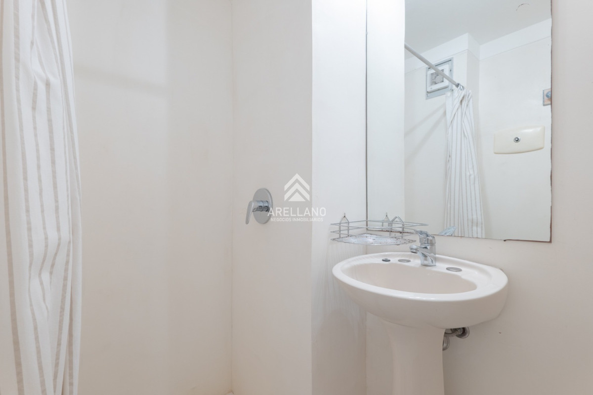 Apartamento ID.4419 - Venta Apartamento 2 Dormitorios frente al Mar, Península de Punta del Este