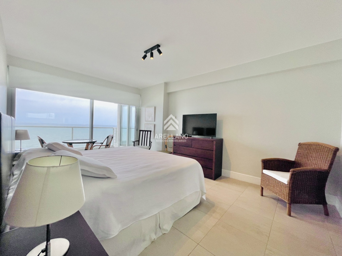 Apartamento ID.3986 - Moderno Apartamento de 2 Dormitorios en Le Parc, Playa Brava. Punta del Este 