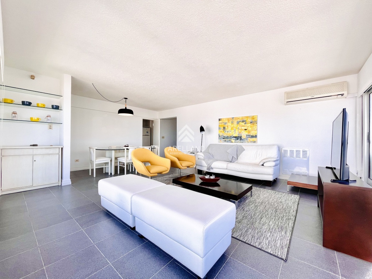 Apartamento ID.769 - Excelente Apartamento de 2 Dormitorios con Vista al Mar - Punta del Este