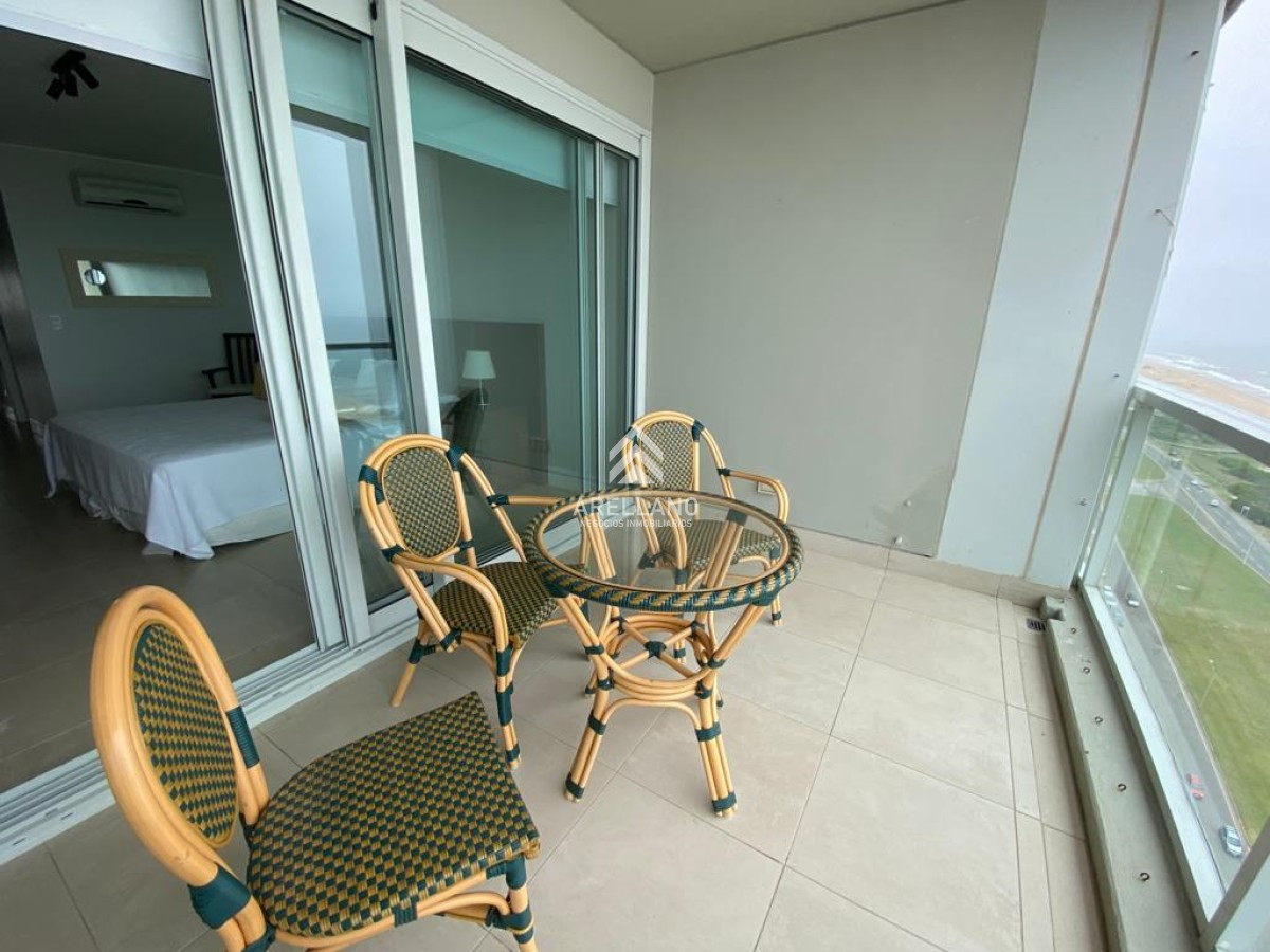 Apartamento ID.3986 - Moderno Apartamento de 2 Dormitorios en Le Parc, Playa Brava. Punta del Este 