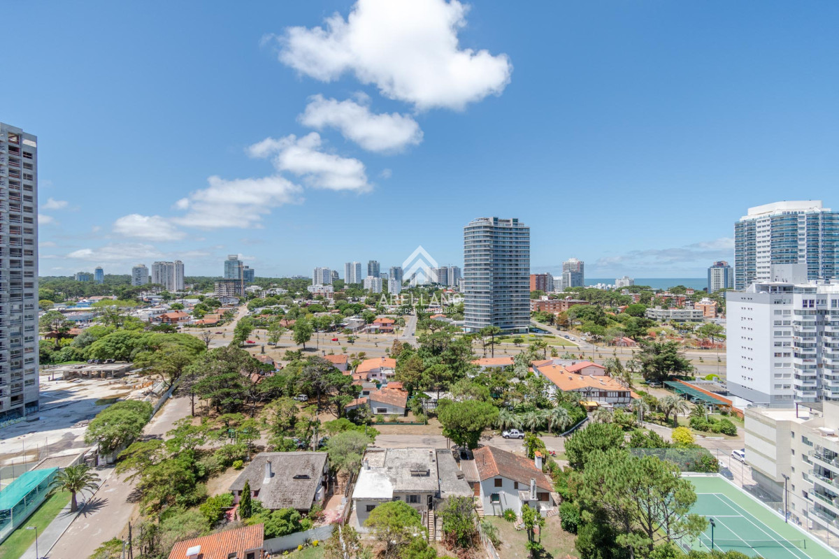 Apartamento ID.768 - VENTA Apartamento 3 Dormitorios con Vista al Mar - Venta Punta del Este