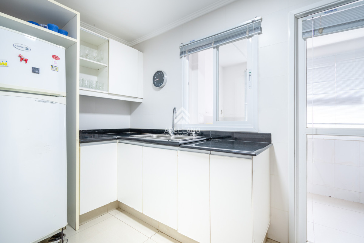 Apartamento ID.5142 - Moderno Apartamento de 3 Dormitorios a Pocas Cuadras del Mar En Venta, Playa Brava