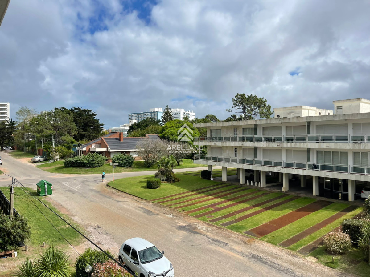 Apartamento ID.1374 - 2 Dormitorios en Aidy Grill a Pocos Metros de Playa Brava - Venta