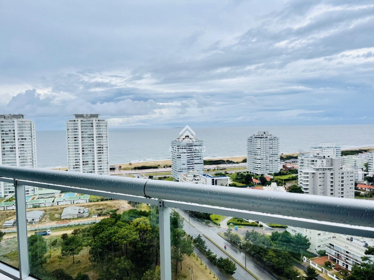 Apartamento ID.6138 - Venta apartamento Penthouse en torre One, Playa Brava