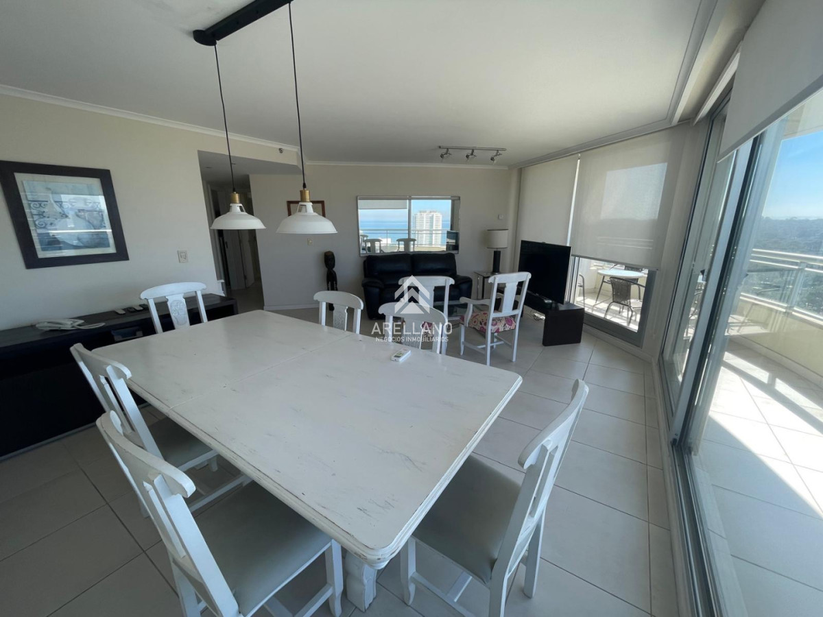 Apartamento ID.6343 - Apartamento luminoso con variedad de servicios en venta, 3 dormitorios, zona Roosevelt Playa Brava
