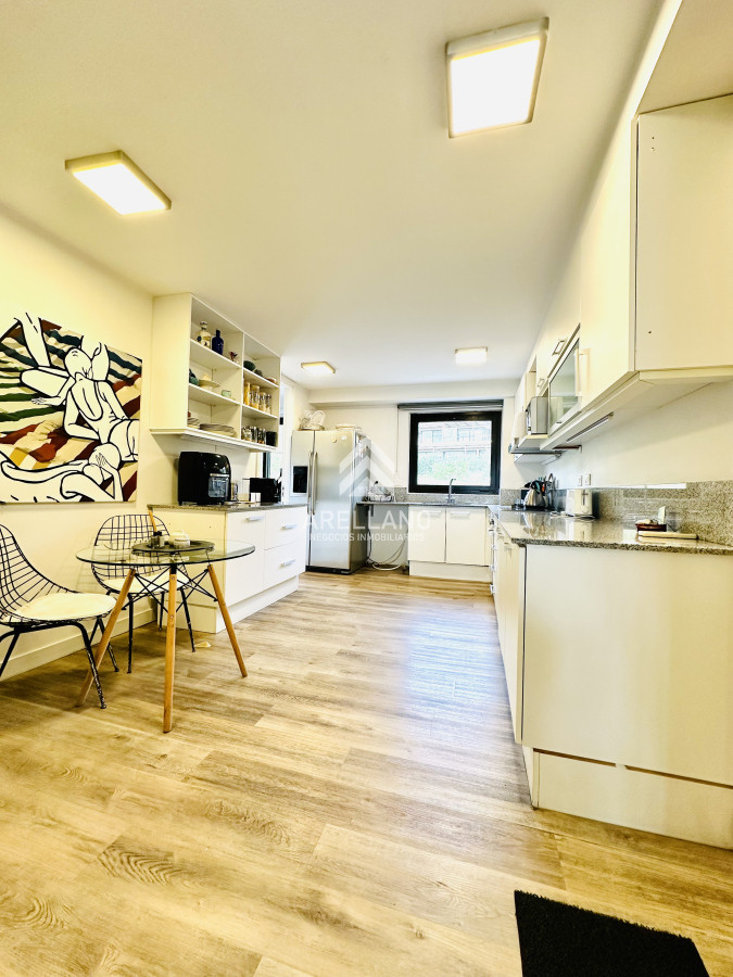 Apartamento ID.5304 - Alquiler temporario de magnífico apartamento de 3 dormitorios más dependencia en Punta Ballena 