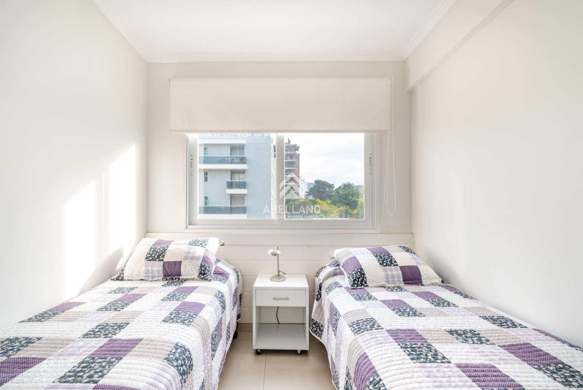 Apartamento ID.5142 - Moderno Apartamento de 3 Dormitorios a Pocas Cuadras del Mar En Venta, Playa Brava