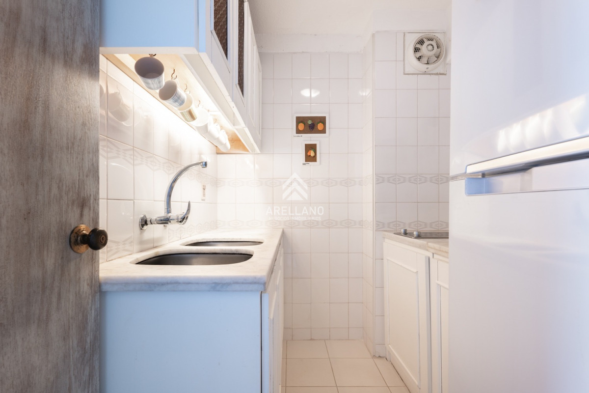 Apartamento ID.4419 - Venta Apartamento 2 Dormitorios frente al Mar, Península de Punta del Este