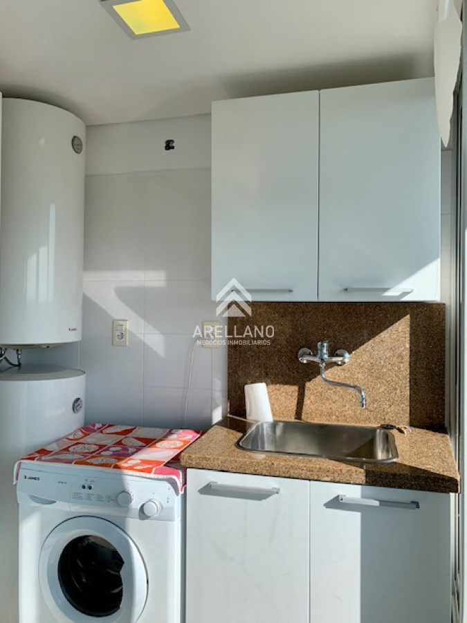 Apartamento ID.5429 - Venta y alquiler temporario de apartamento de 3 dormitorios mas dependencia de servicio en Playa Brava