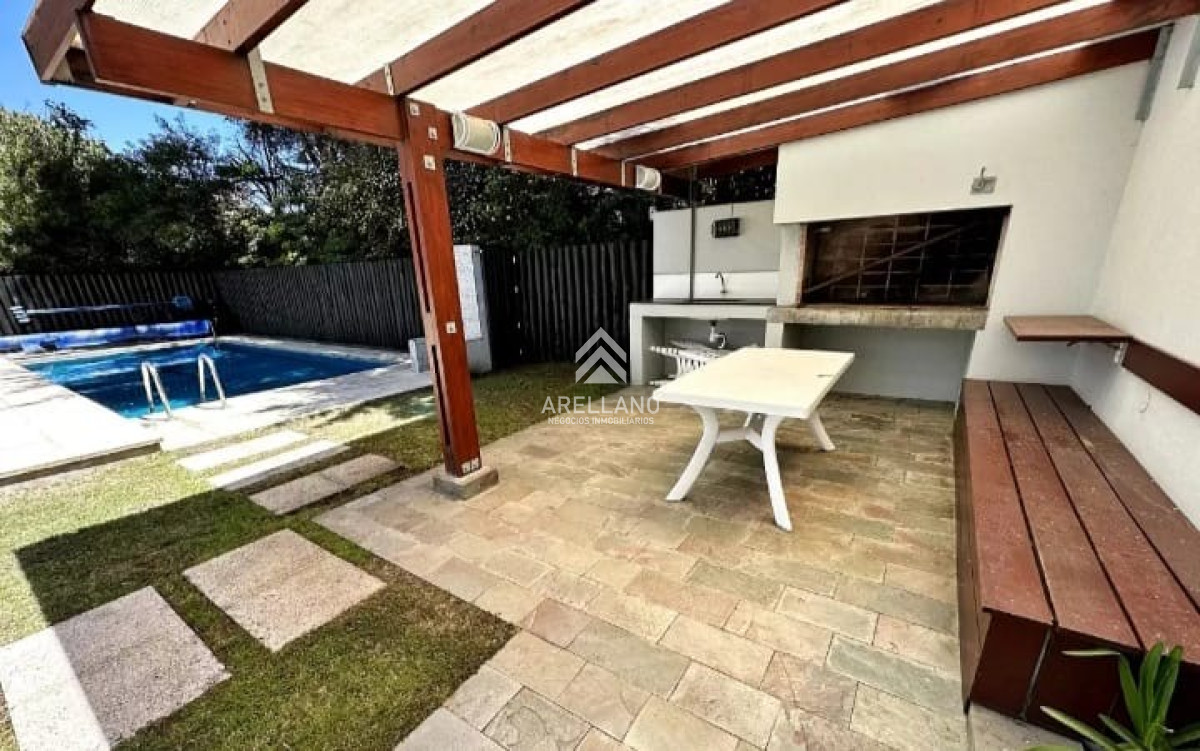 Apartamento ID.4741 - Moderno Apartamento en Venta de 1 Dormitorio en playa brava, Punta del este 
