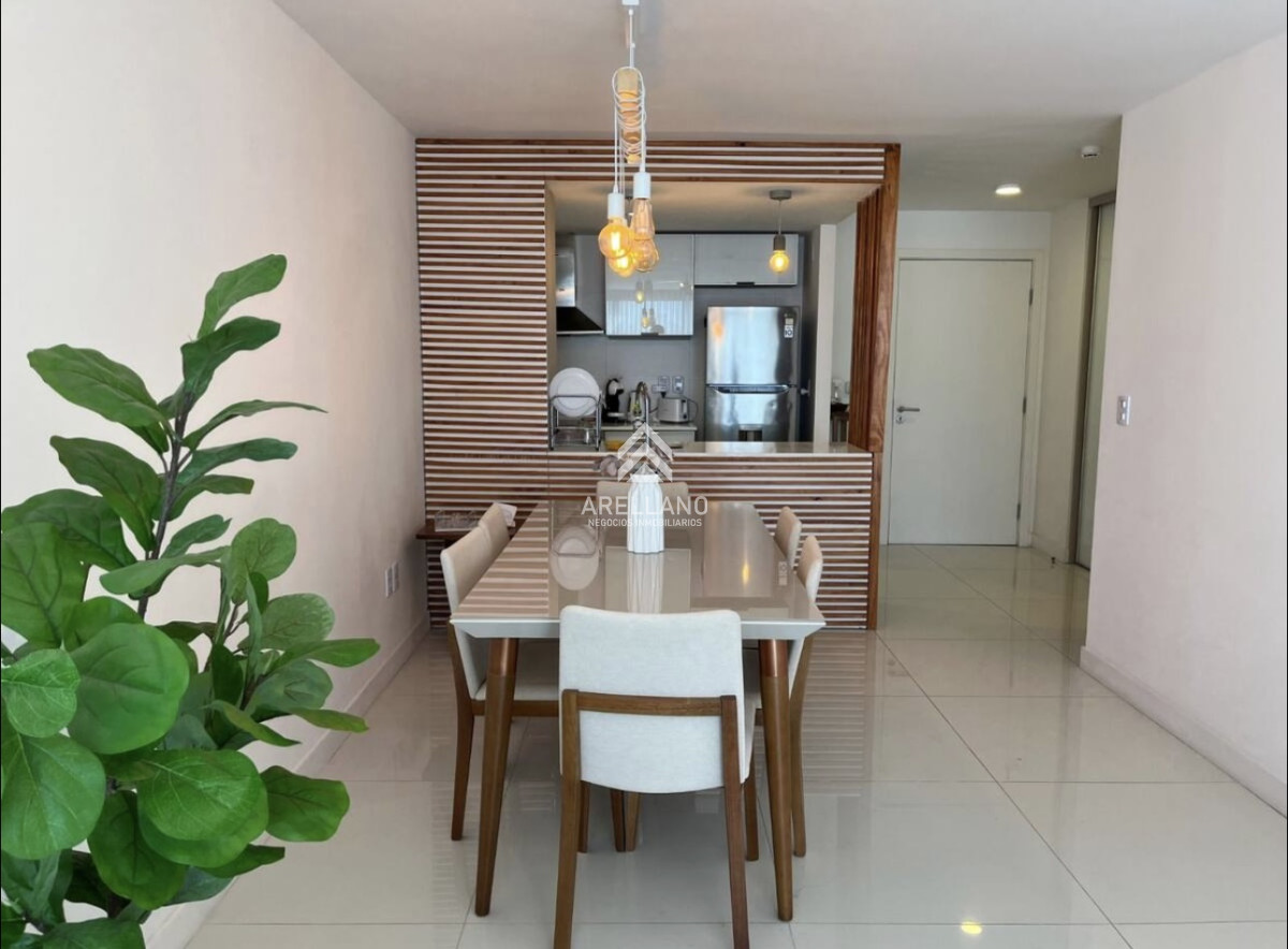 Apartamento ID.4956 - Alquiler temporal de apartamento de 2 dormitorios con 2 baños en excelente ubicación entre playas mansa y brava 