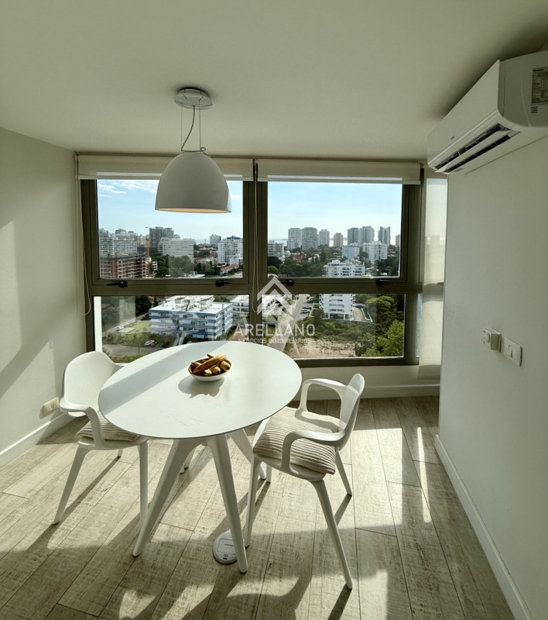 Apartamento ID.5840 - Venta Apartamento Penthouse 3 dormitorios con parrillero propio en alquiler temporario, Roosevelt Brava, Punta del Este