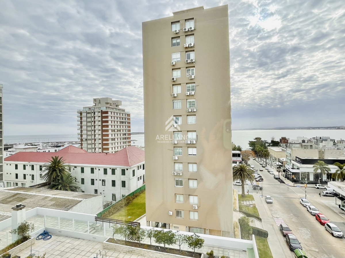 Apartamento ID.4742 - Venta de apartamento de 1 Dormitorio en el corazón de la Península, Punta del Este