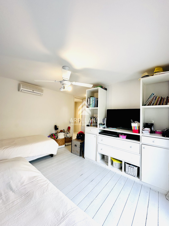 Apartamento ID.5304 - Alquiler temporario de magnífico apartamento de 3 dormitorios más dependencia en Punta Ballena 