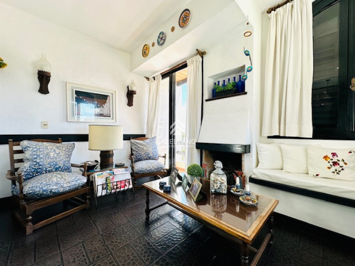 Apartamento ID.4306 - Venta apartamento 3 dormitorios y 2 baños a metros del Mar en Playa Mansa