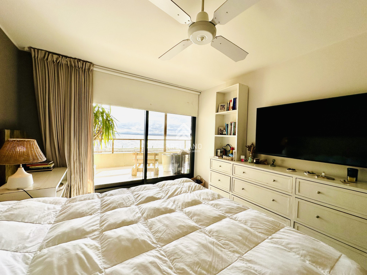 Apartamento ID.5304 - Alquiler temporario de magnífico apartamento de 3 dormitorios más dependencia en Punta Ballena 