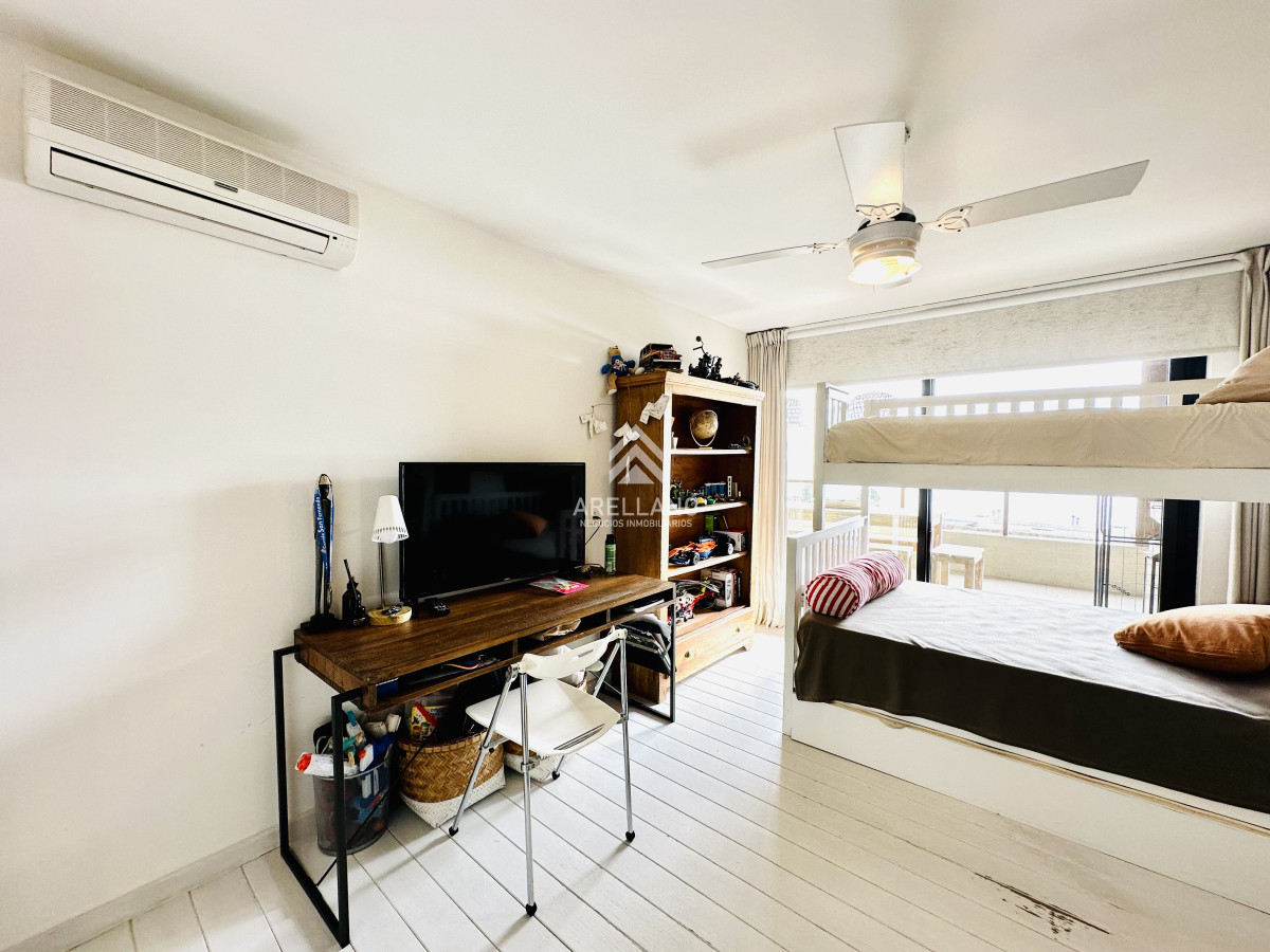 Apartamento ID.5304 - Alquiler temporario de magnífico apartamento de 3 dormitorios más dependencia en Punta Ballena 