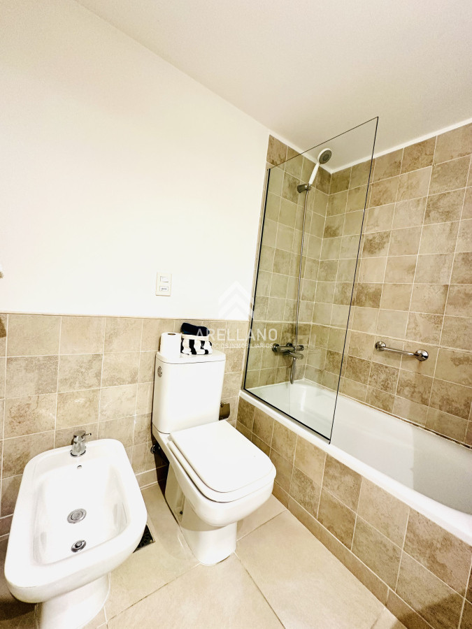 Apartamento ID.5304 - Alquiler temporario de magnífico apartamento de 3 dormitorios más dependencia en Punta Ballena 