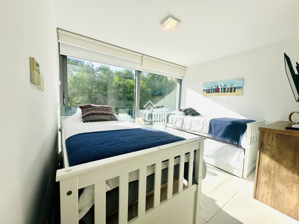 Apartamento ID.4951 - Venta Apartamento 2 Dormitorios y Parrillero en la Loma de la Ballena en exclusivo complejo