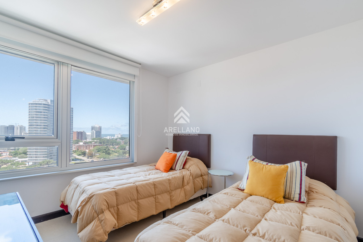 Apartamento ID.768 - VENTA Apartamento 3 Dormitorios con Vista al Mar - Venta Punta del Este