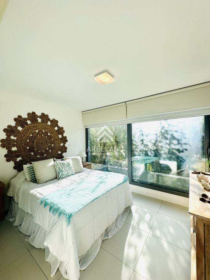 Apartamento ID.4951 - Venta Apartamento 2 Dormitorios y Parrillero en la Loma de la Ballena en exclusivo complejo