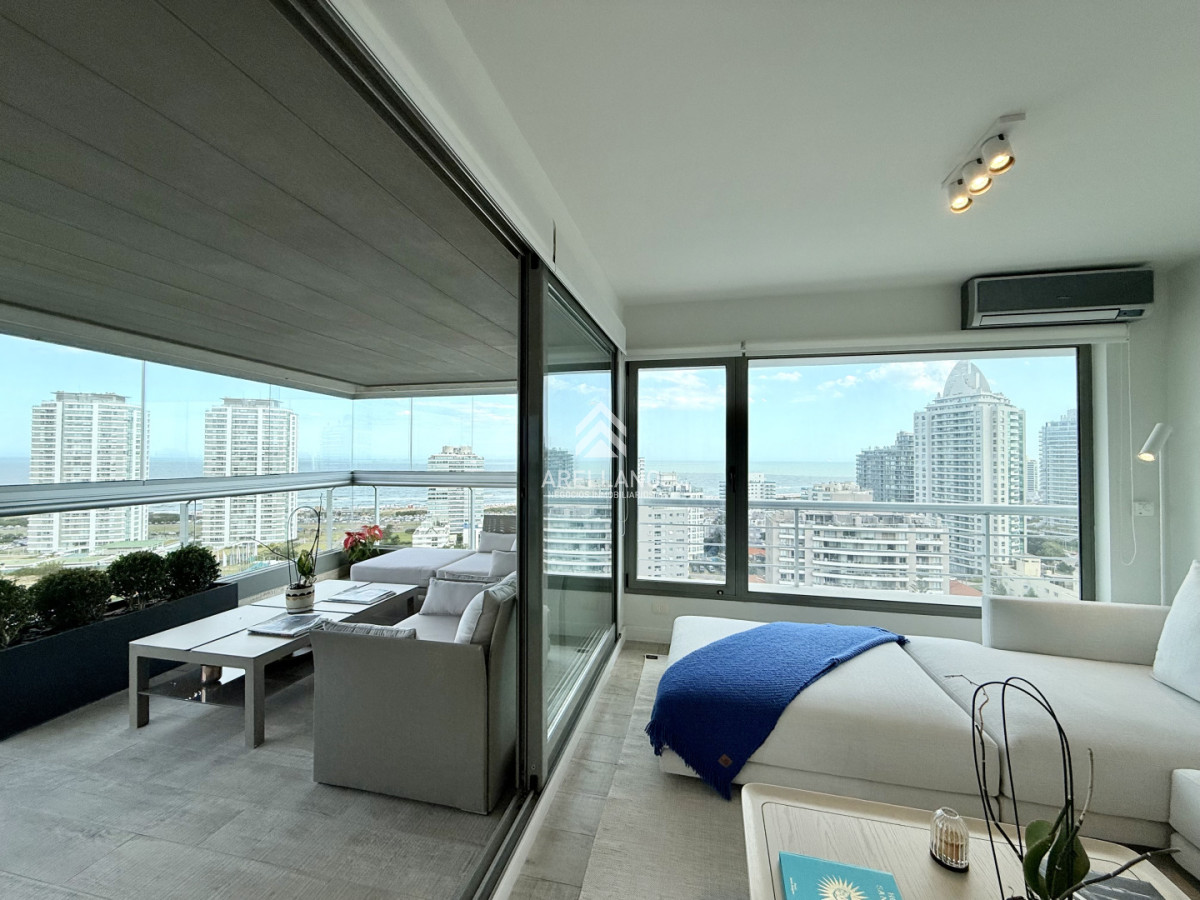 Apartamento ID.5840 - Venta Apartamento Penthouse 3 dormitorios con parrillero propio en alquiler temporario, Roosevelt Brava, Punta del Este