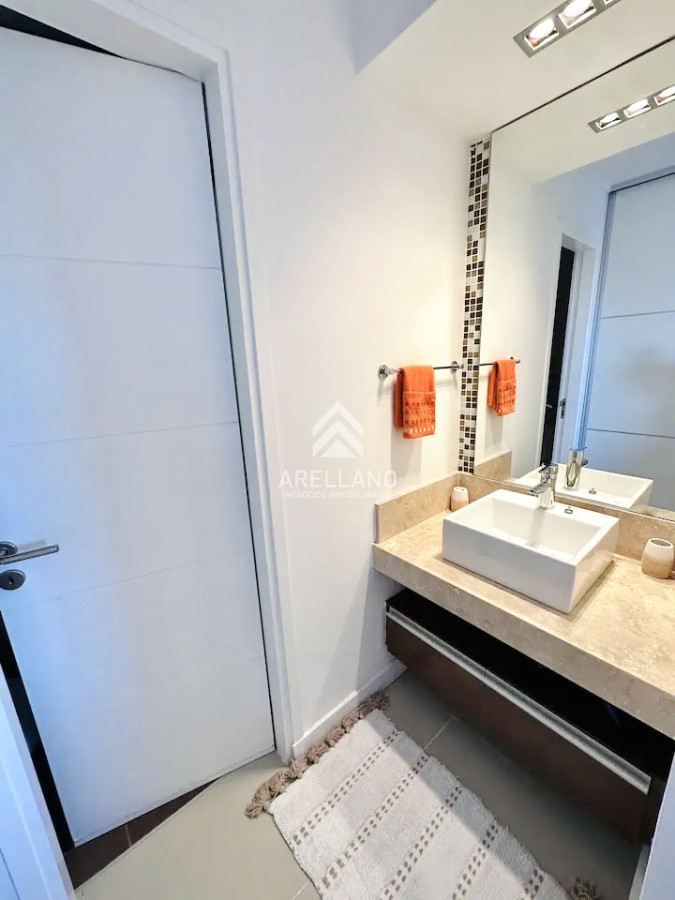 Apartamento ID.5141 - Moderno Apartamento de 2 Dormitorios y Medio en Torre con Servicios, Playa Brava