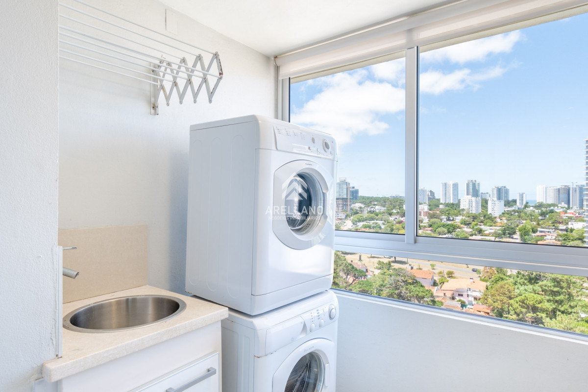 Apartamento ID.768 - VENTA Apartamento 3 Dormitorios con Vista al Mar - Venta Punta del Este