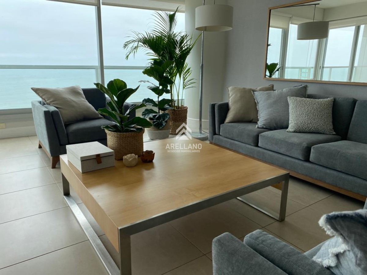 Apartamento ID.3986 - Moderno Apartamento de 2 Dormitorios en Le Parc, Playa Brava. Punta del Este 