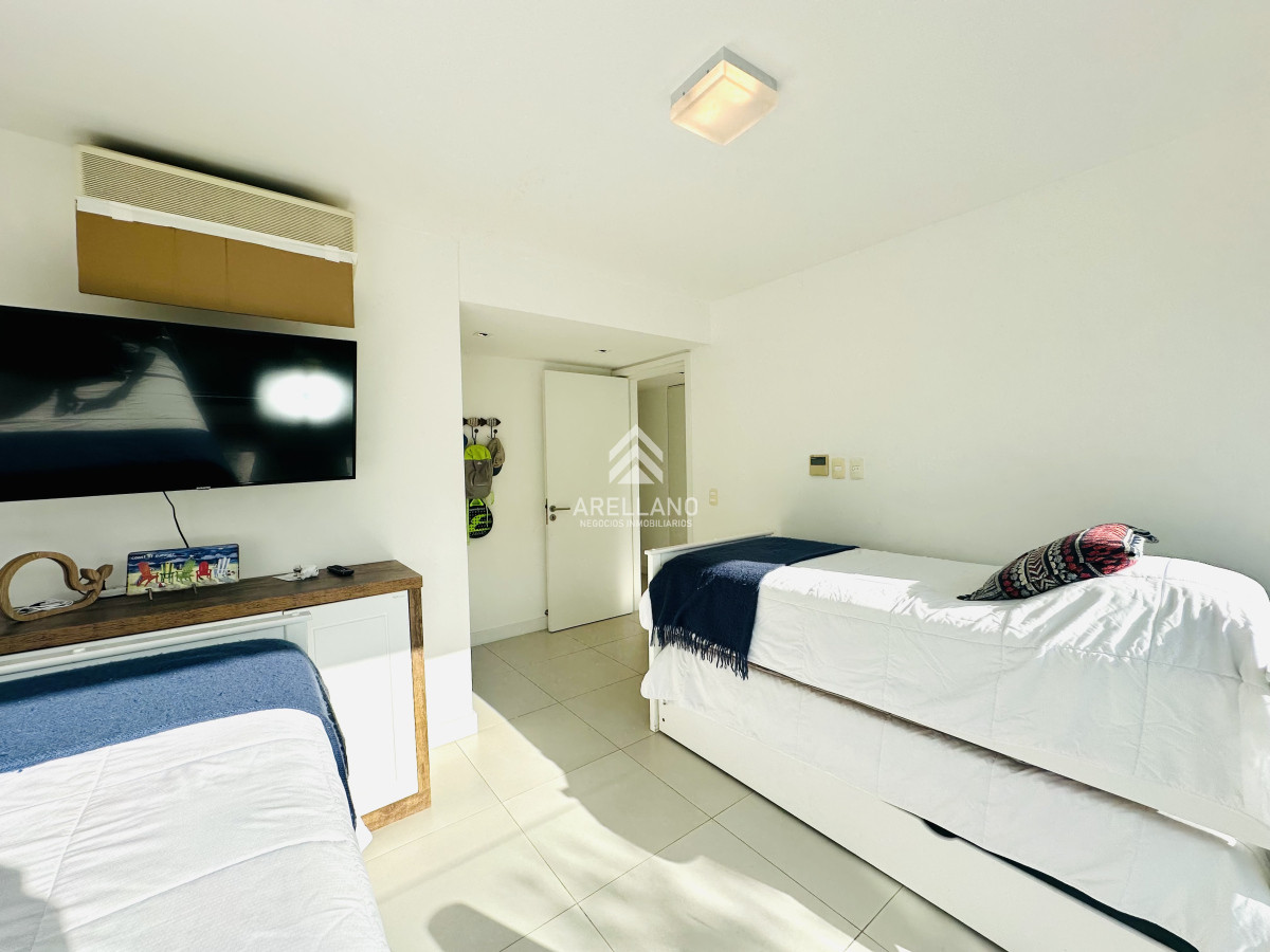 Apartamento ID.4951 - Venta Apartamento 2 Dormitorios y Parrillero en la Loma de la Ballena en exclusivo complejo