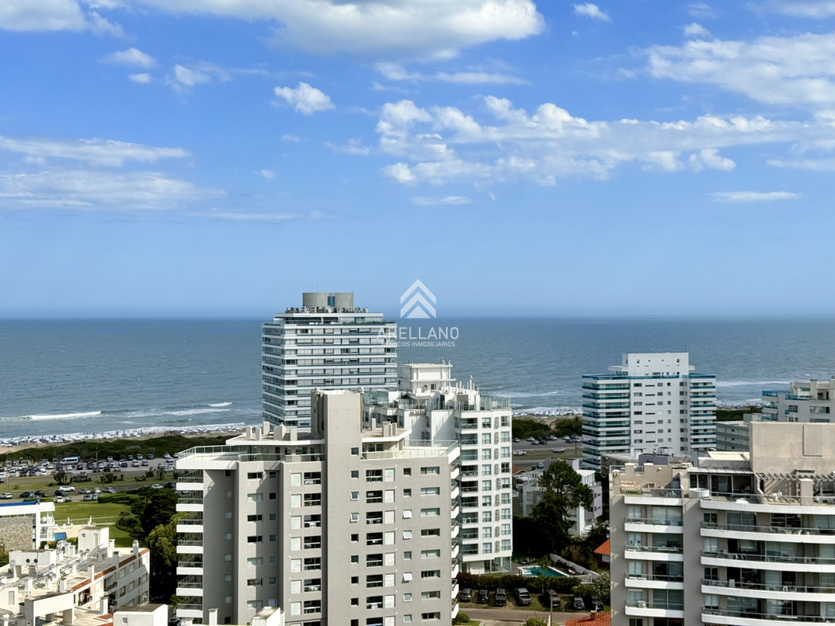 Apartamento ID.5840 - Venta Apartamento Penthouse 3 dormitorios con parrillero propio en alquiler temporario, Roosevelt Brava, Punta del Este