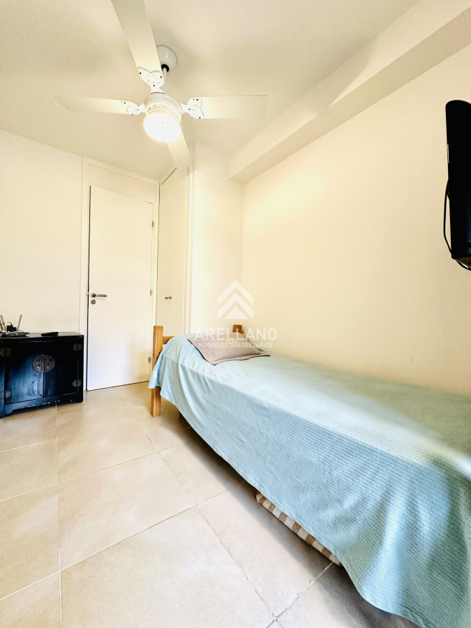 Apartamento ID.5304 - Alquiler temporario de magnífico apartamento de 3 dormitorios más dependencia en Punta Ballena 