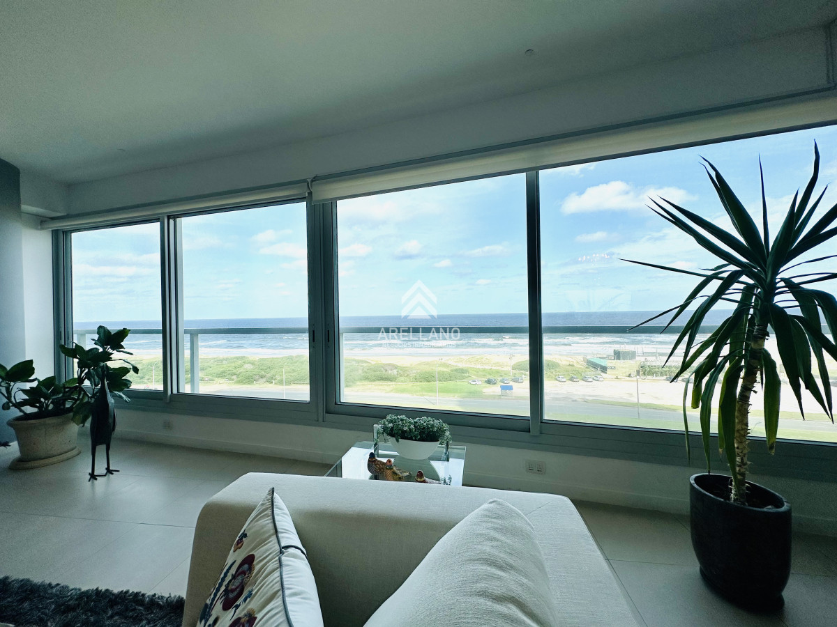 Apartamento ID.5178 - Oportunidad en Venta! Apartamento sobre playa Brava de 3 Dormitorios más Dependencia, Torre Le Parc
