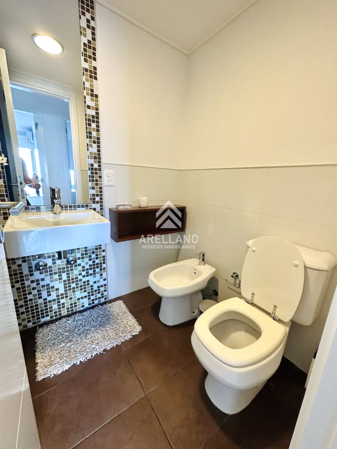 Apartamento ID.5141 - Moderno Apartamento de 2 Dormitorios y Medio en Torre con Servicios, Playa Brava