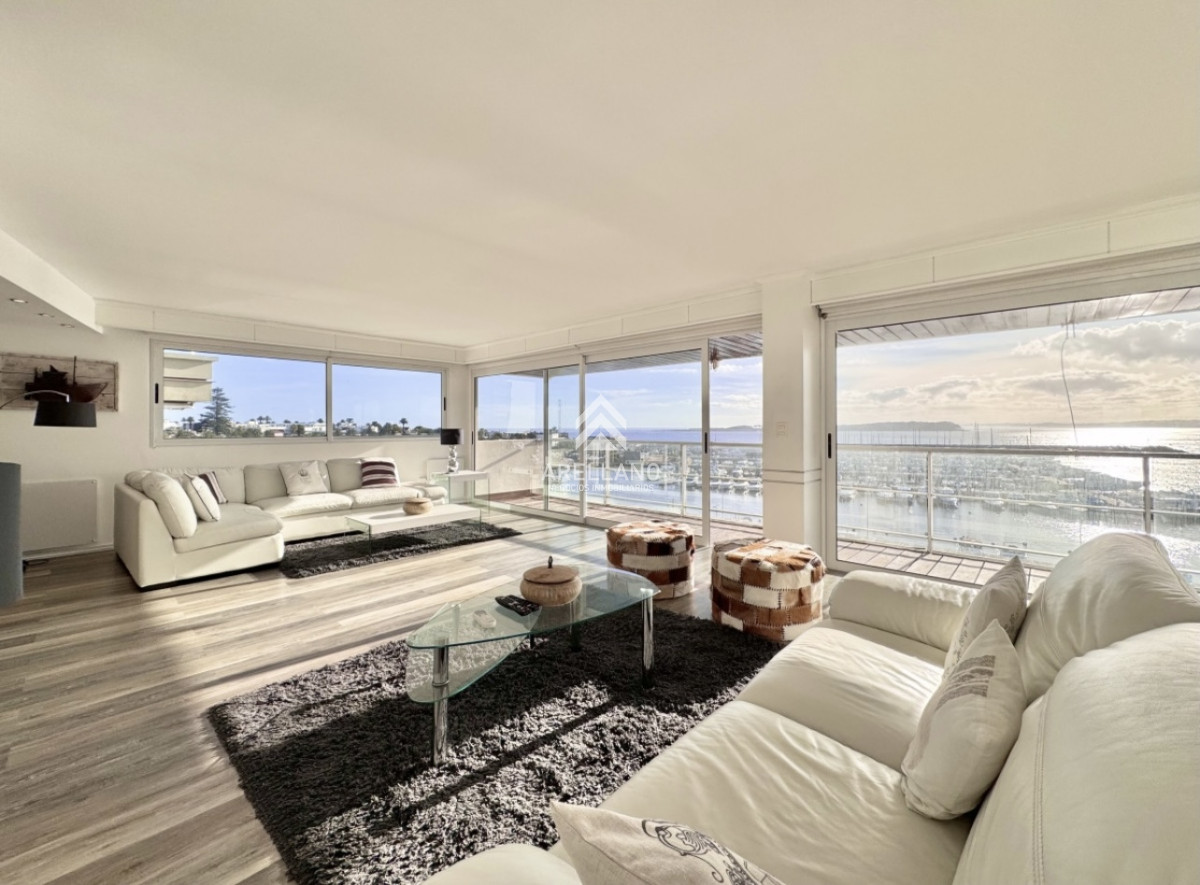 Apartamento ID.4978 - Apartamento de 6 Dormitorios Frente al Puerto de Punta del Este