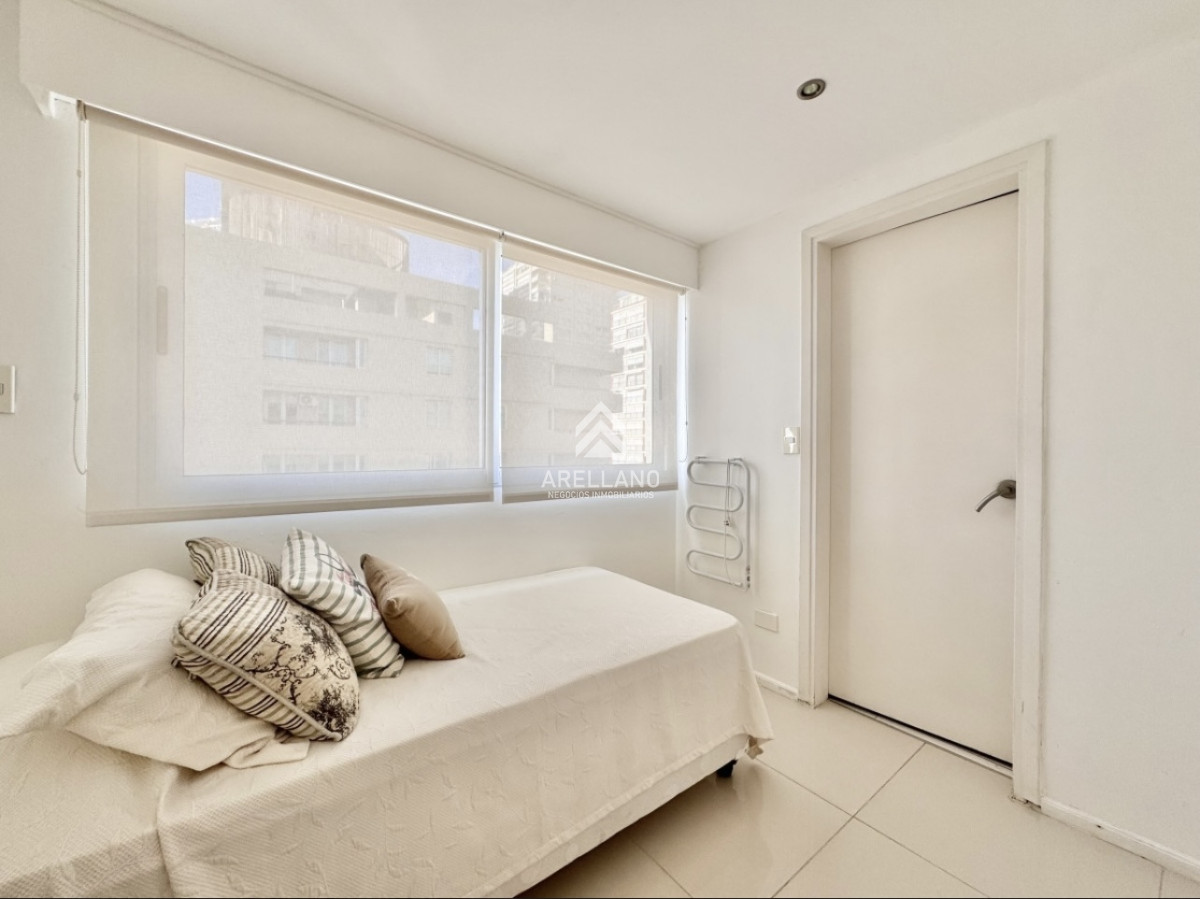 Apartamento ID.4978 - Apartamento de 6 Dormitorios Frente al Puerto de Punta del Este