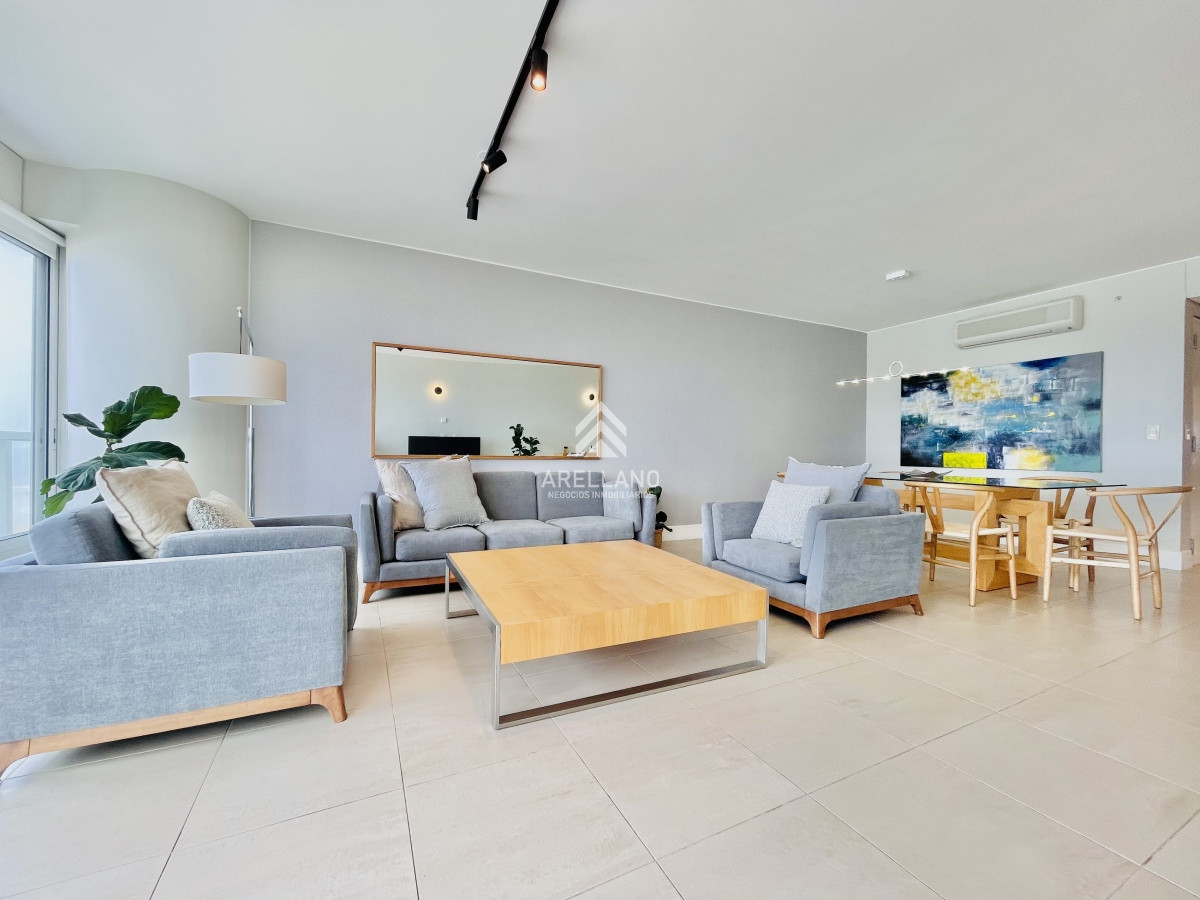 Apartamento ID.3986 - Moderno Apartamento de 2 Dormitorios en Le Parc, Playa Brava. Punta del Este 