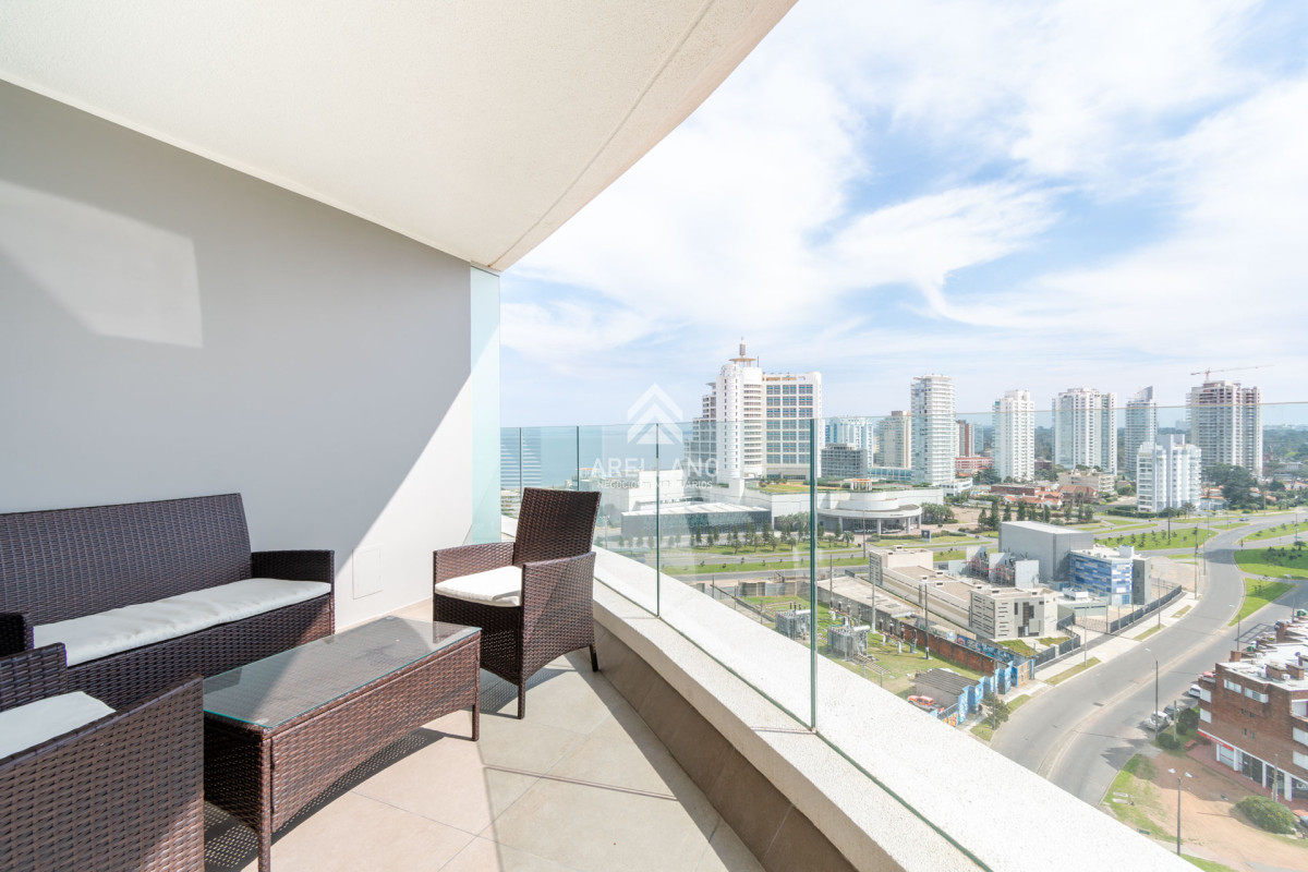 Apartamento ID.5288 - Moderno Apartamento de 3 Dormitorios en Suite, zona Hotel Enjoy, Punta del Este