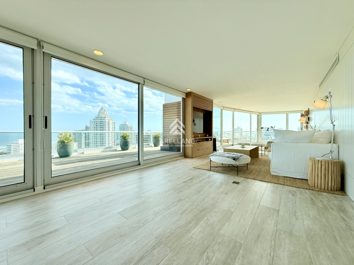 Apartamento ID.5840 - Venta Apartamento Penthouse 3 dormitorios con parrillero propio en alquiler temporario, Roosevelt Brava, Punta del Este